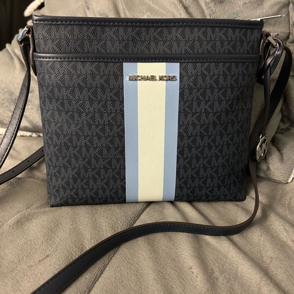 Michael Kors signature Bedford purse crossbody bag